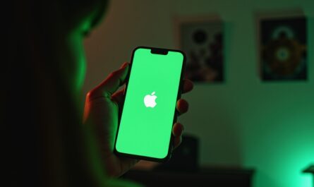 IPhone 12 : Apple admet le problème d'écran vert et prépare un correctif imminent